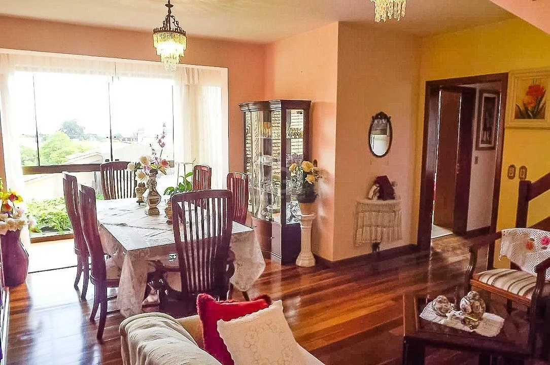 Imagem Cobertura para Venda - 203.74m², 3 dormitórios, 1 vaga - Cavalhada