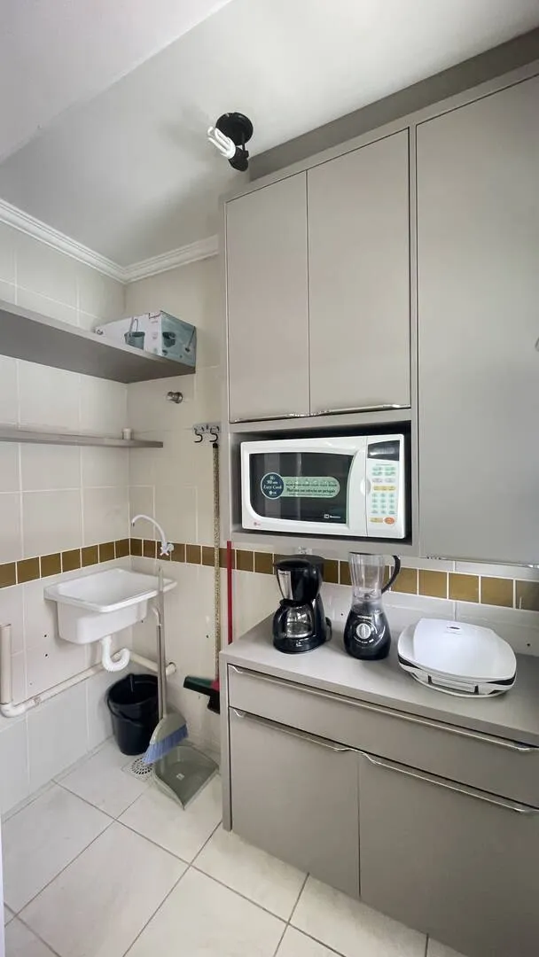 Imagem Apartamento para locação Mensal Canasvieiras, 3 dormitórios.