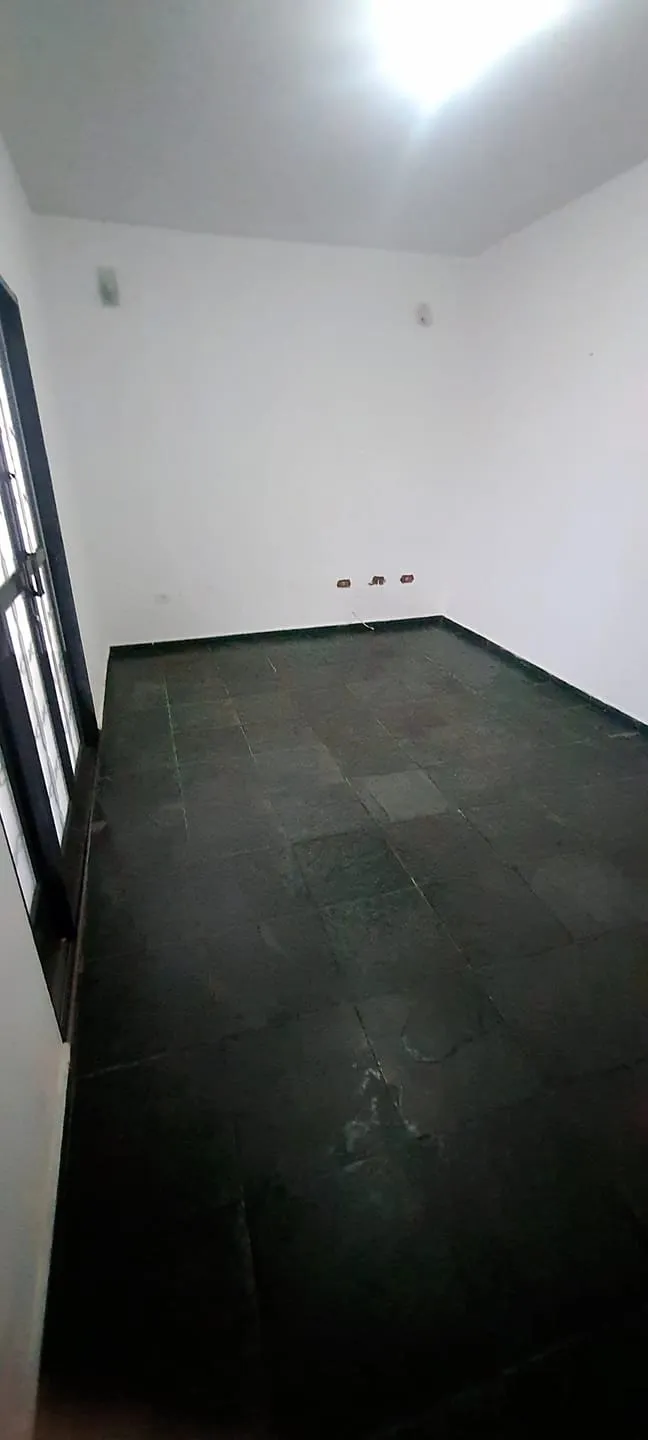 Imagem Casa para Venda 4 Quartos, 1 Suite, 2 Vagas, Loteamento Residencial Andrade, Pindamonhangaba - SP