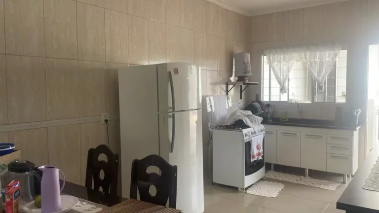 Imagem Bauru/SP  Casa NH Edson F Silva, 02 suítes, piscina