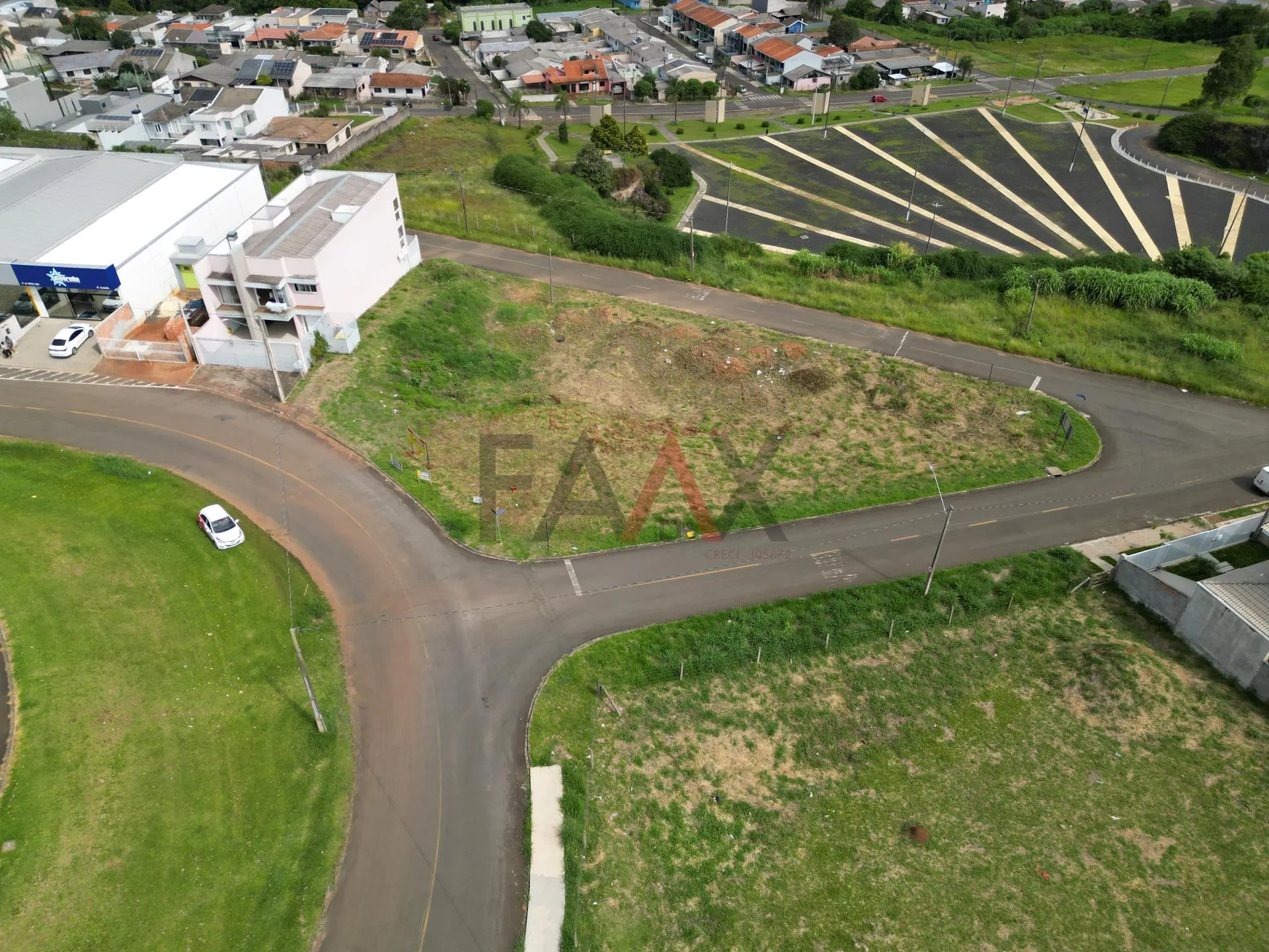 Imagem Terreno à Venda em Guarapuava - 597,82 m ao Lado da Praça da Fé