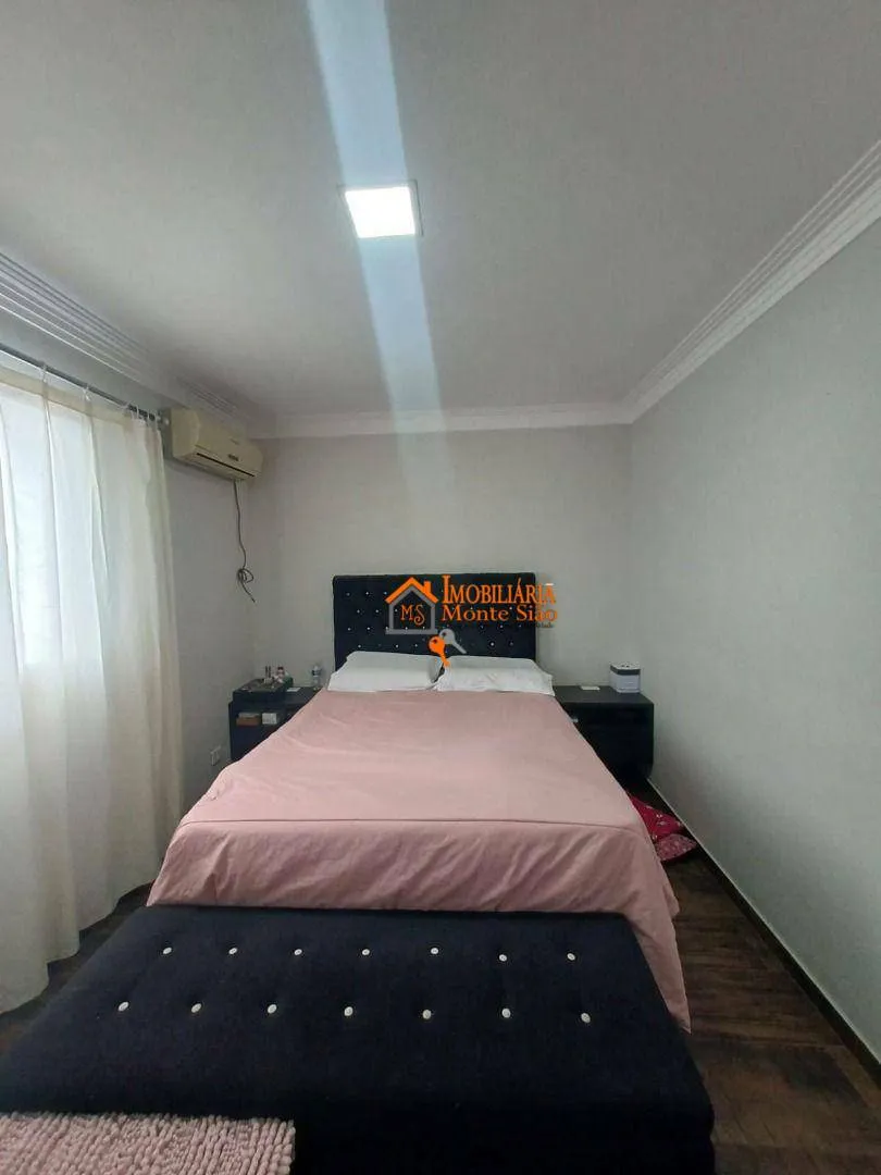 Imagem Sobrado com 3 dormitórios à venda, 275 m² por R$ 600.000,00 - Cocaia - Guarulhos/SP