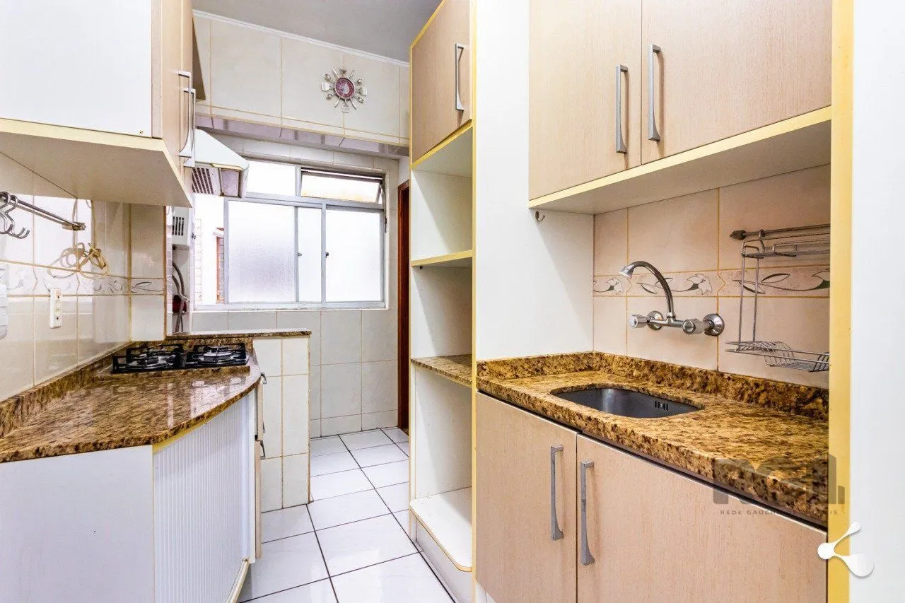 Imagem Apartamento com 2 dormitórios e 1 vaga de garagem escriturada bairro Rio Branco