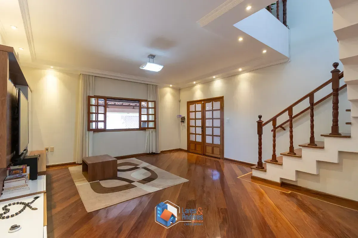 Imagem Sobrado para venda em Vila Clementino com 3 quartos, sendo 3 suítes, 241m²