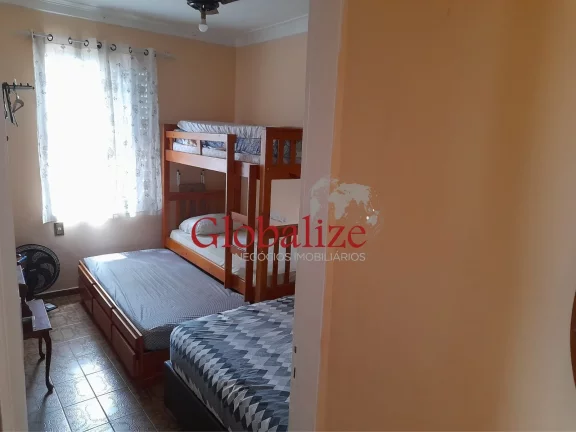 Imagem Casa térrea bem grande em Santos na Ponta da Praia com 3 dormitórios e edícula nos fundos à venda por R$ 980.000,00