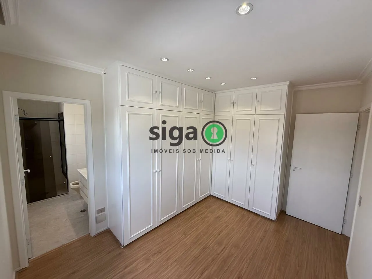 Imagem Penthouse Exclusiva no Brooklin - Locação e Venda - 216m² , 3 suítes e 3 vagas!!