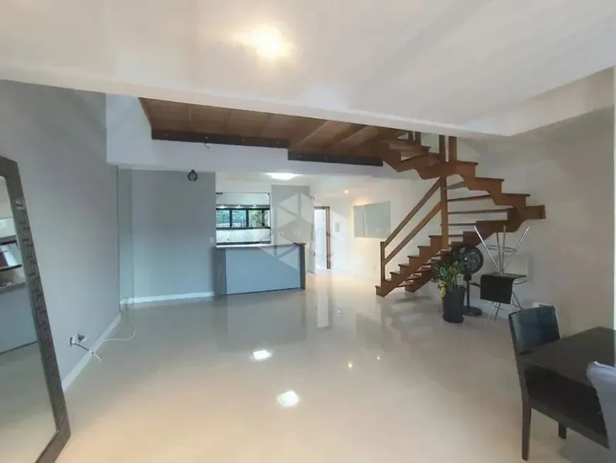 Imagem Casa com 3 Quartos e 3 banheiros para Alugar, 157 m² por R$ 5.000/Mês