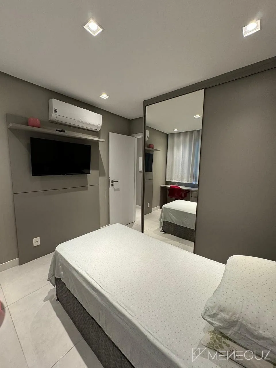Imagem PRÉDIO AREZZO RESIDENCE APARTAMENTO NA PRAIA DO MORRO - GUARAPARI - ES 30 METROS DO MAR (PORTEIRA FECHADA)