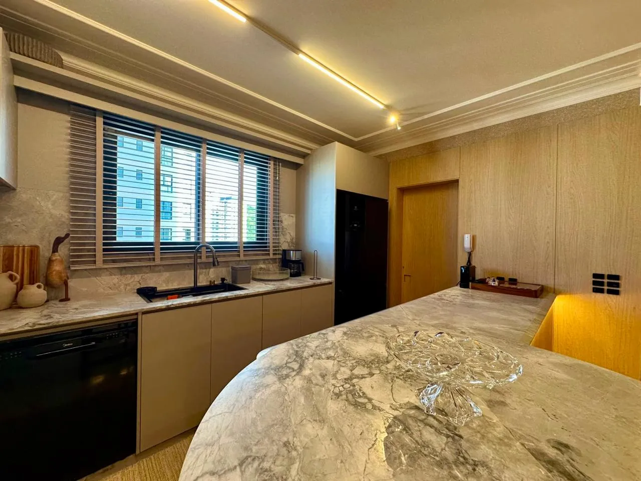 Imagem Apartamento com vista para o mar à venda com 210m2 por R$ 7.300.000,00
