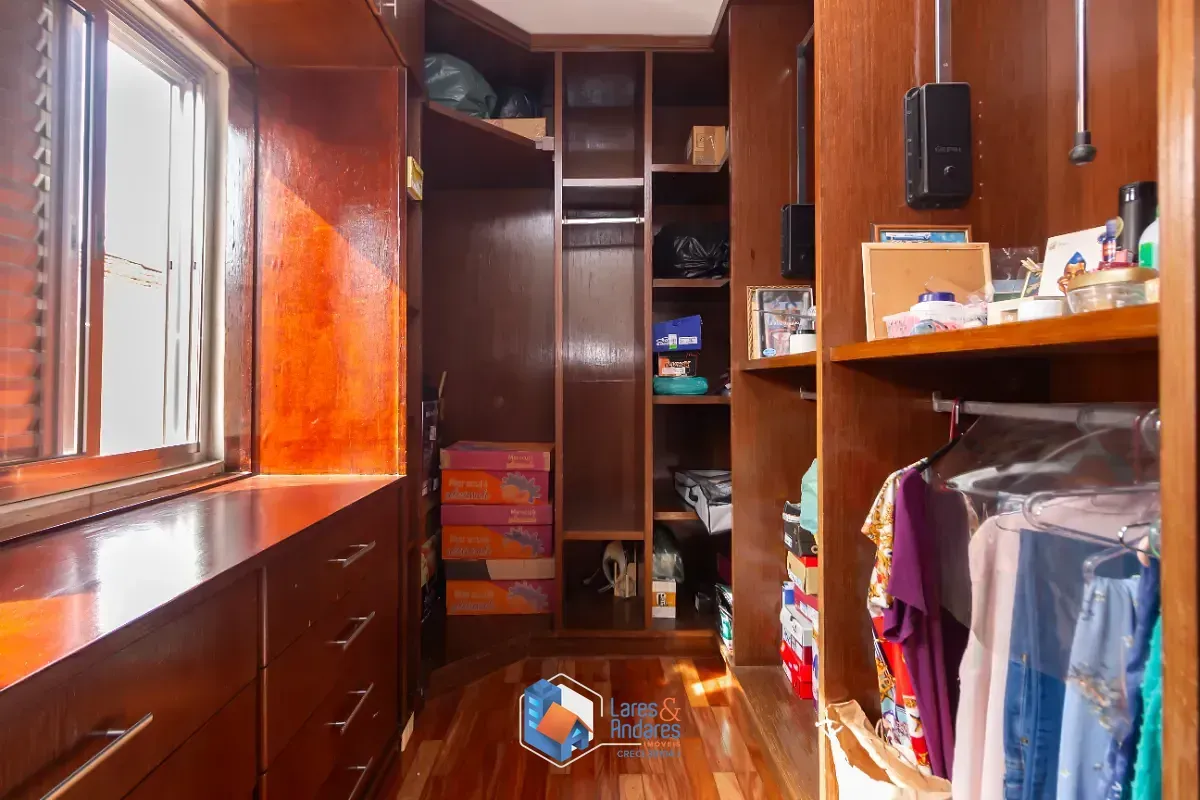 Imagem Casa para venda em Vila Marari com 3 quartos, sendo 1 suíte, 190m²