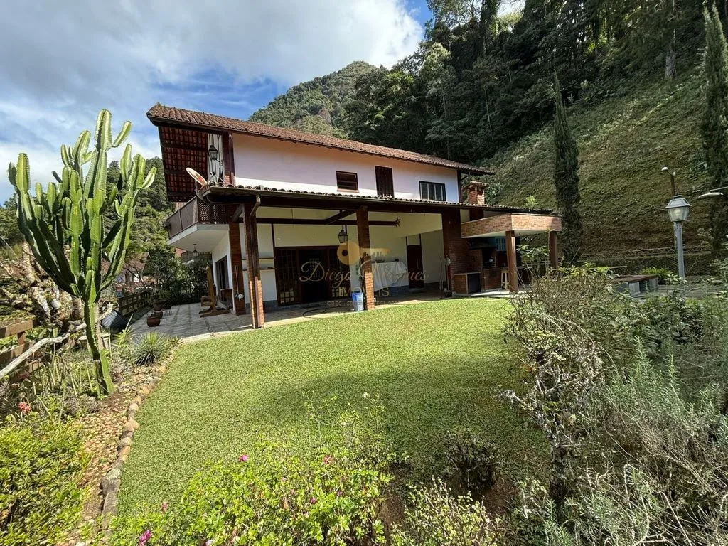 Imagem Casa em Condomínio para Venda em Teresópolis / RJ no bairro Granja Guarani