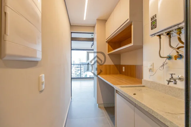 Imagem Apartamento decorado vista livre andar alto proximo metrô