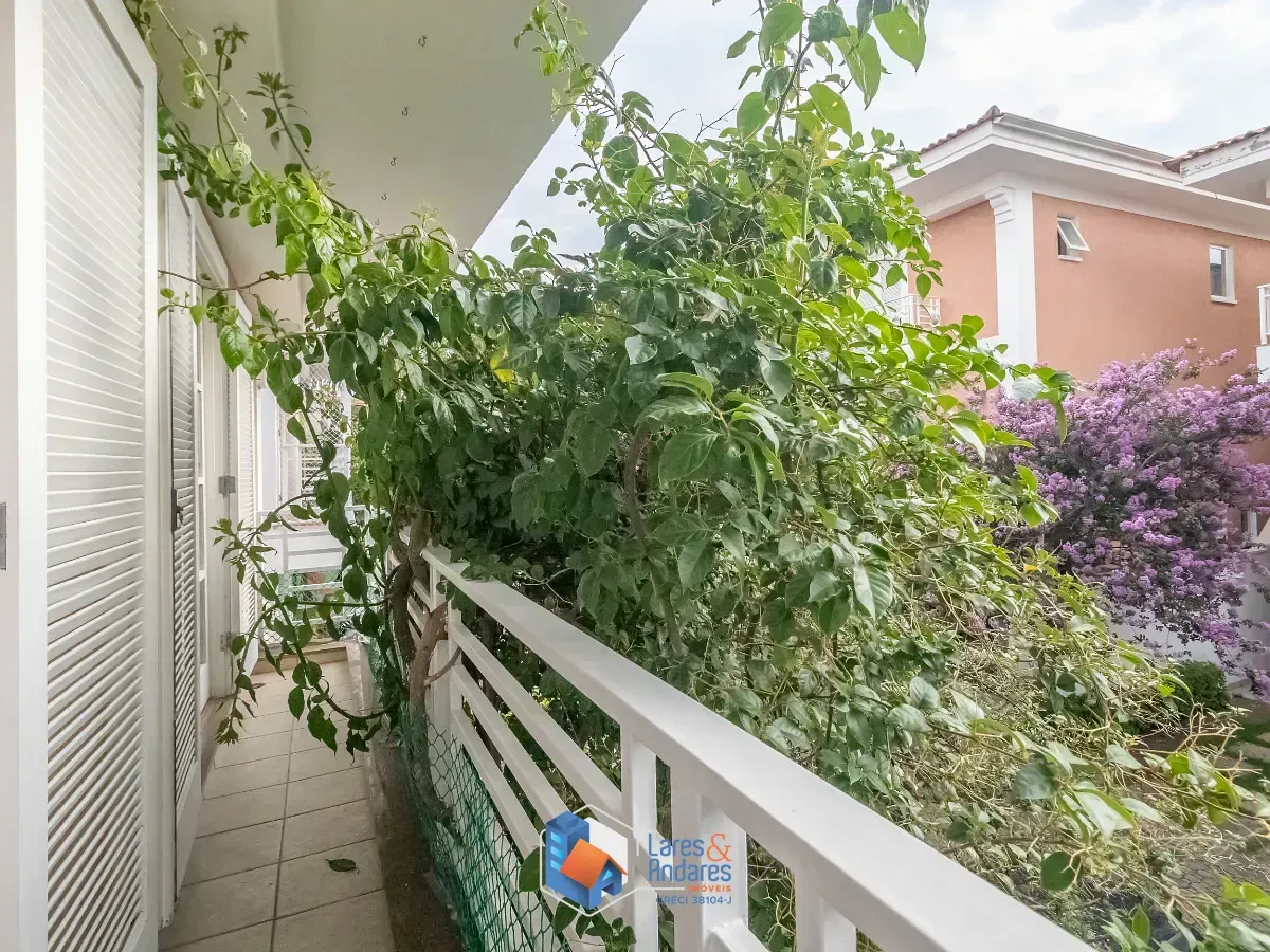 Imagem Casa no condomínio Villas de São Francisco IX para venda com 3 quartos, sendo 3 suítes, 330m²