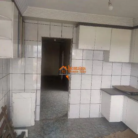 Imagem Sobrado com 6 dormitórios à venda, 200 m² por R$ 795.000 - Jardim Paraventi - Guarulhos/SP