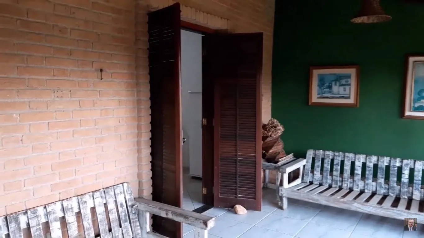 Imagem Casa à venda 3 Quartos, 1 Suite, 3 Vagas, 214M², Borba, Pindamonhangaba - SP