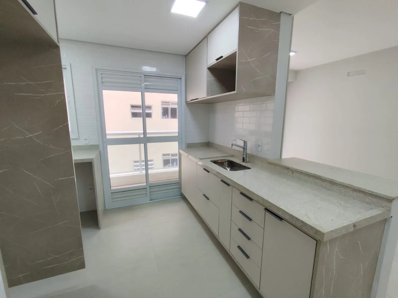 Imagem Apartamento com 2 Quartos à Venda, 82 m² em Aparecida - Santos