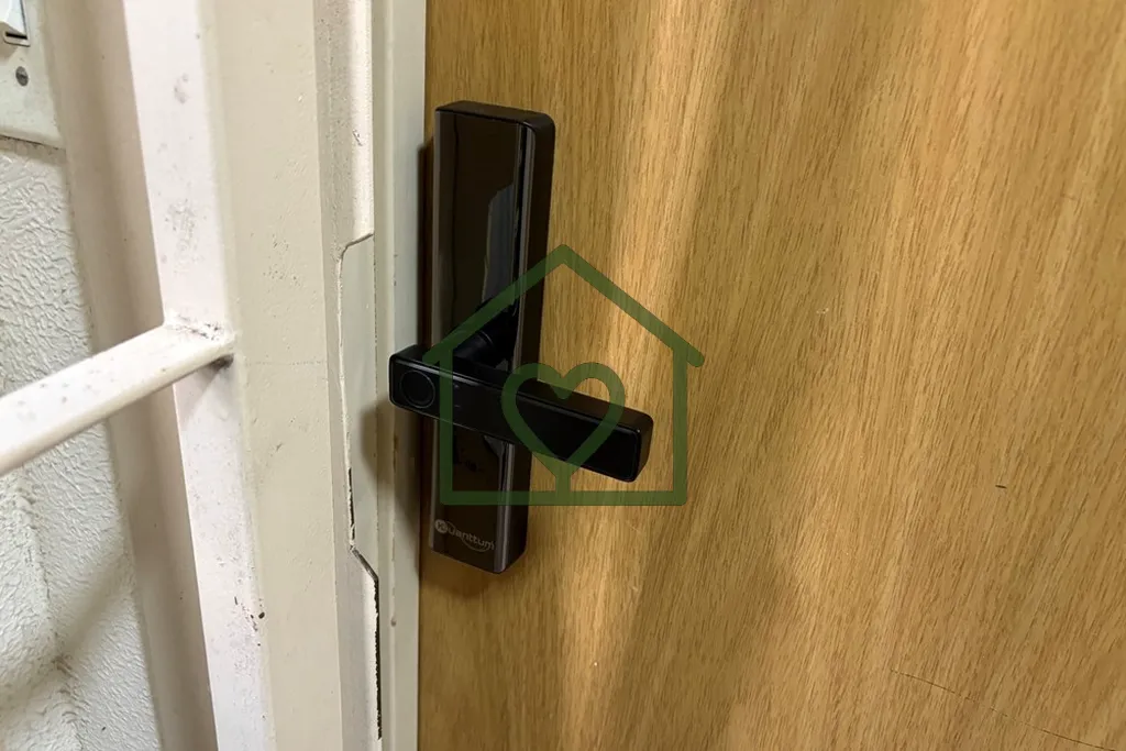 Imagem Excelente apartamento térreo à venda, localizado em condomínio fechado no bairro Rubem Berta, em ...
