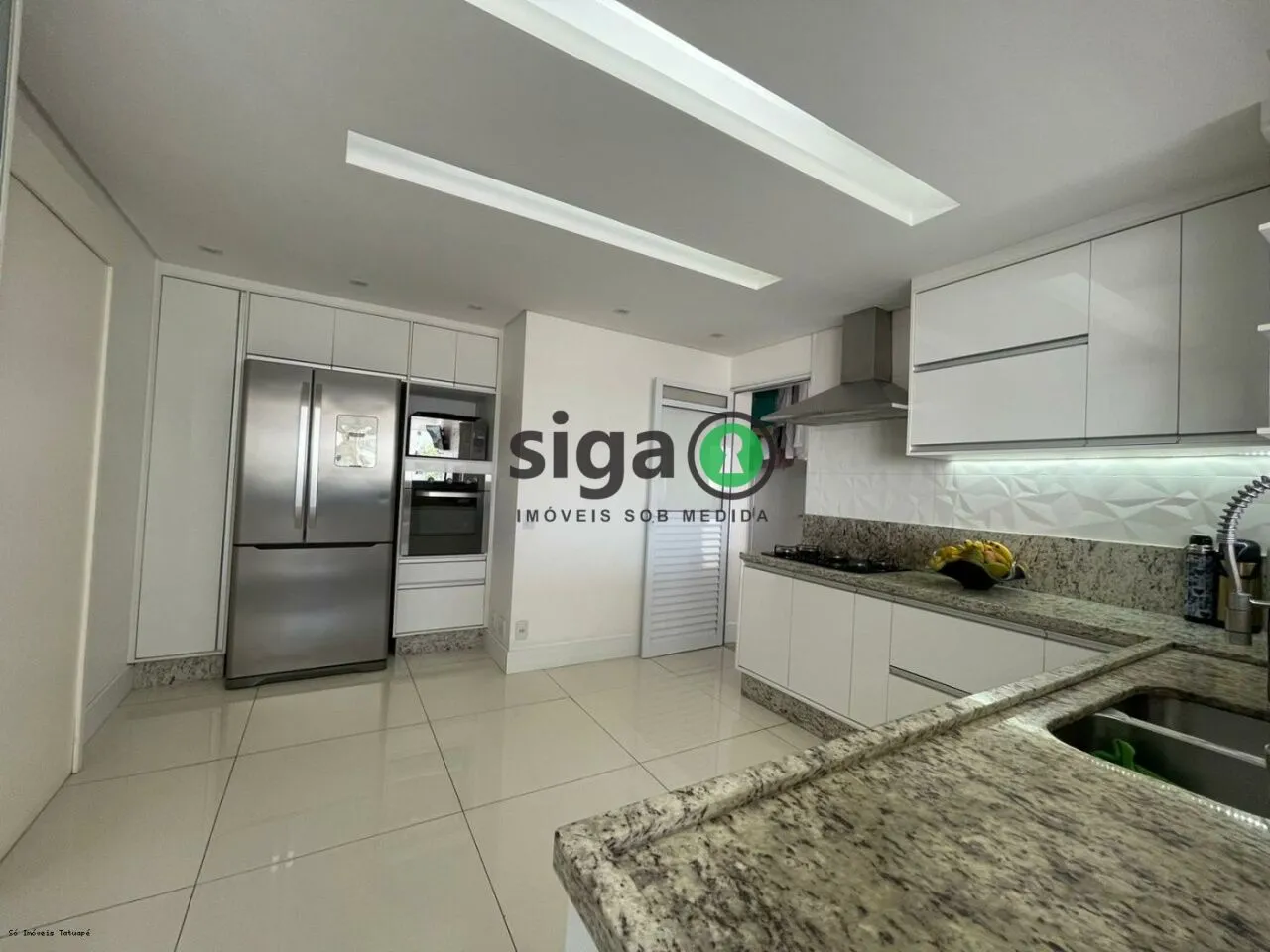 Imagem Luxo e Conforto no Tatuapé: 163m² Mobiliado, 4 Dorms (2 Suítes) e Lazer de Clube