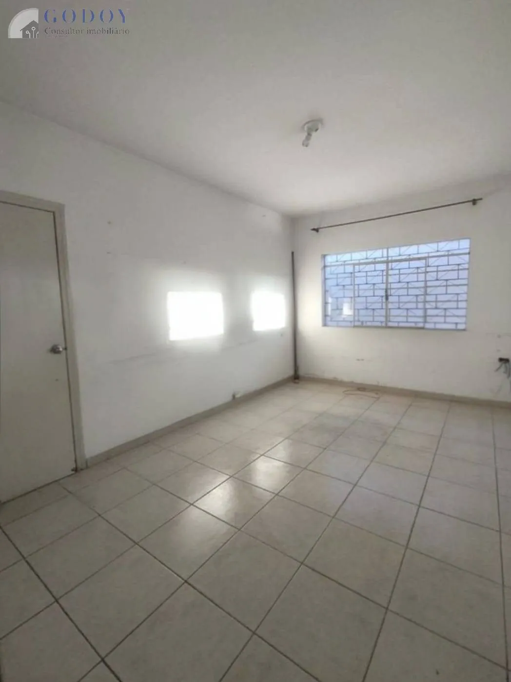 Imagem Casa ampla com 4 quartos, suíte, rancho e garagem em ótima localização