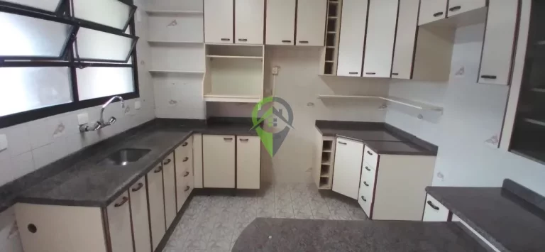 Imagem Amplo Apartamento, 3 dormitórios sendo 1 suíte, 127,60 m², maravilhosa localização do bairro do Boqueirão, com vista livre em todo imóvel,, vist, portaria 24 horas e 2 vagas de garagem