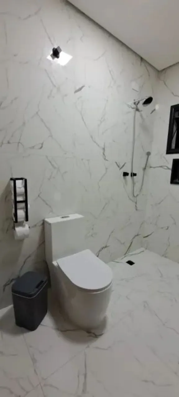 Imagem Casa em condomínio de luxo com 3 quartos e 4 vagas em Sorocaba-SP, Loteamento Dinorá Rosa. Confira!