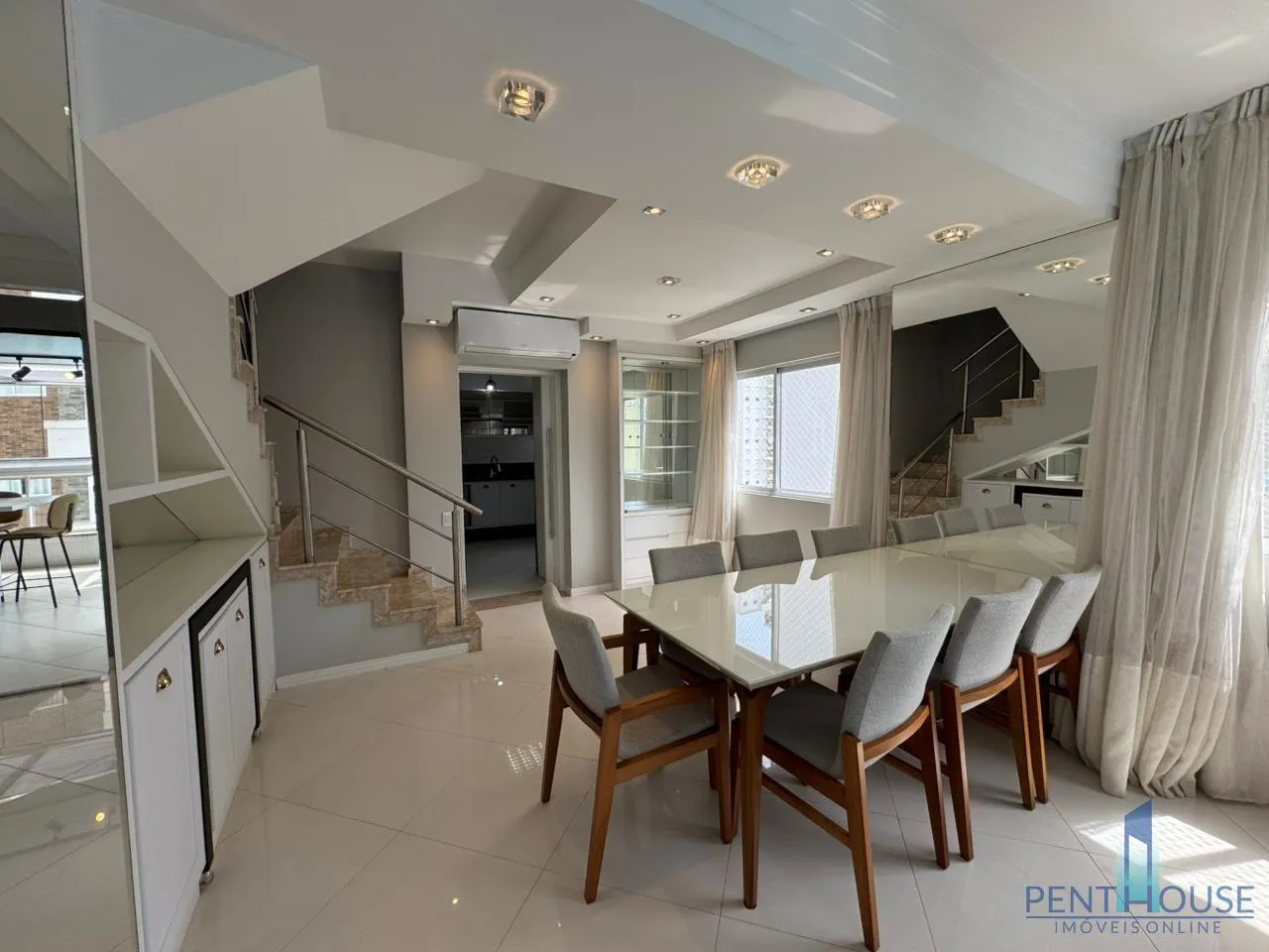 Imagem Cobertura Duplex para Venda em Balneário Camboriú, CENTRO, 3 dormitórios, 3 suítes, 4 banheiros, 5 vagas