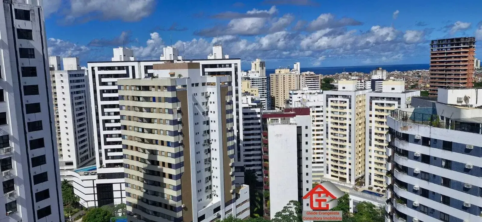 Foto do imóvel: Apartamento com 3 Quartos à Venda, 133, 9 m² em Alameda Catânia, nº 1. Pituba, Salvador - BA