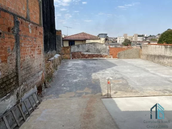 Imagem (PERMUTA) Casa térrea, 03 quartos c/suíte, parte podendo ser utilizado como Barracão, no Capão Raso em Curitiba PR