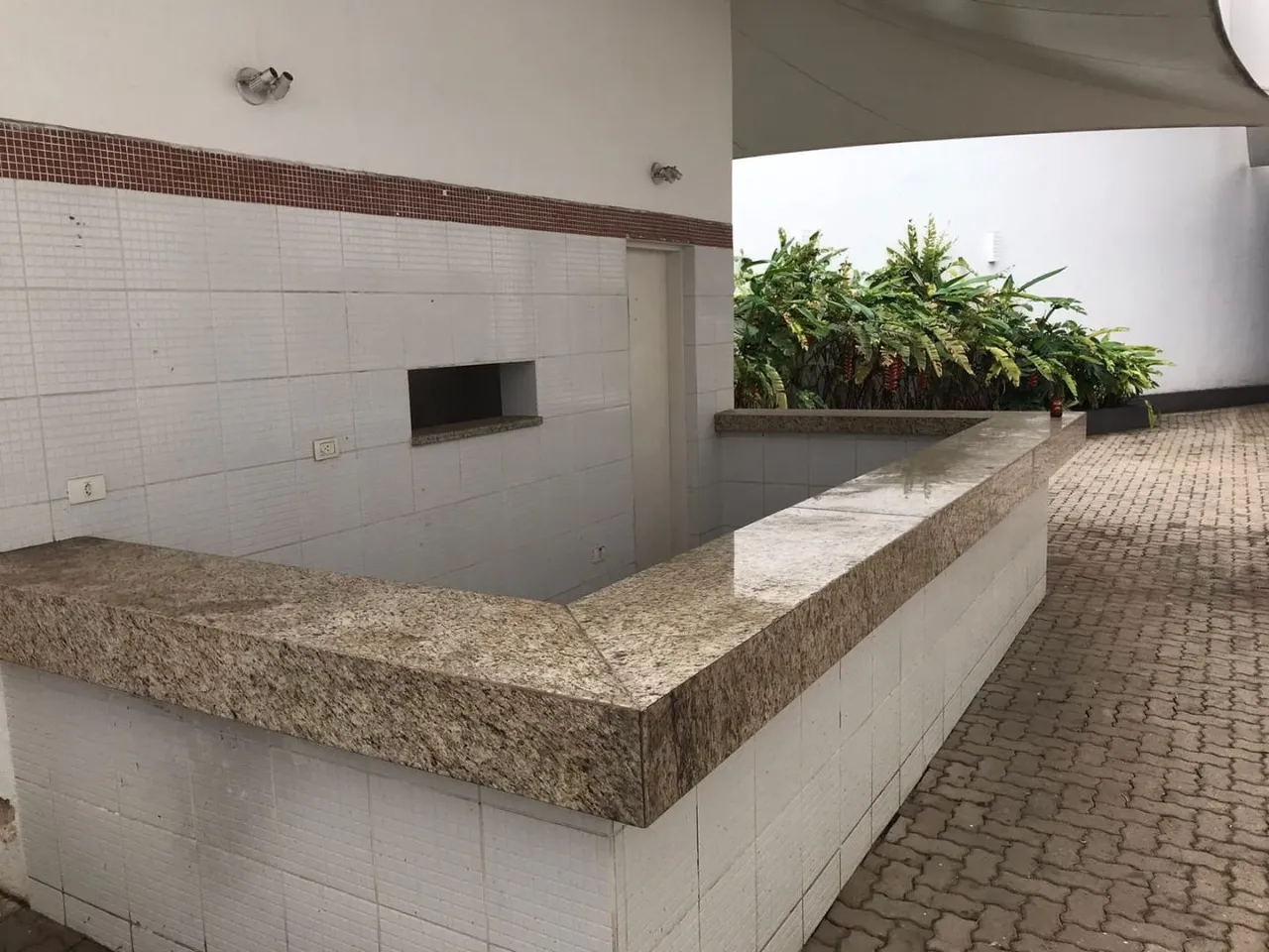 Imagem Oportunidade única: Salão Comercial de alto padrão no Jardim Europa, Sorocaba-SP - 4 salas, 9 banheiros, 8 vagas de garagem, 785,81 m².