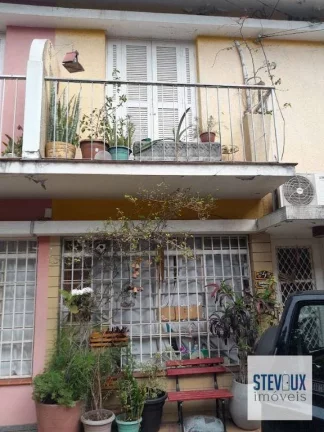 Foto do imóvel Casa de Vila com portão próxima a Clodomiro Amazonas e Hélio Pellegrino