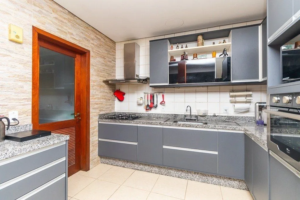 Imagem Casa Condominio para Venda - 239.9m², 3 dormitórios, Santa Tereza