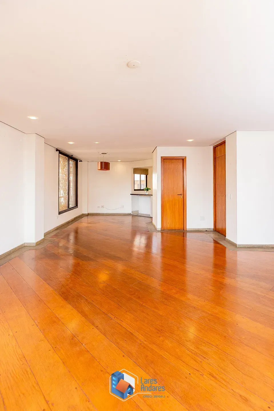 Imagem Apartamento para venda em Brooklin com 4 quartos, sendo 2 suítes, 200m²
