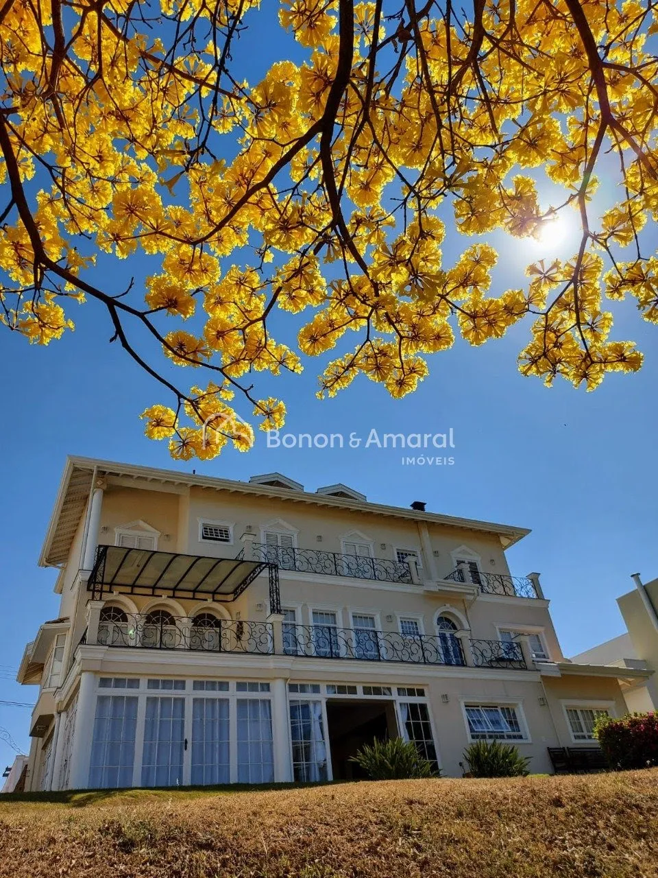Imagem "Exclusiva Casa de Luxo à Venda em Condomínio Fechado - Valinhos, SP"