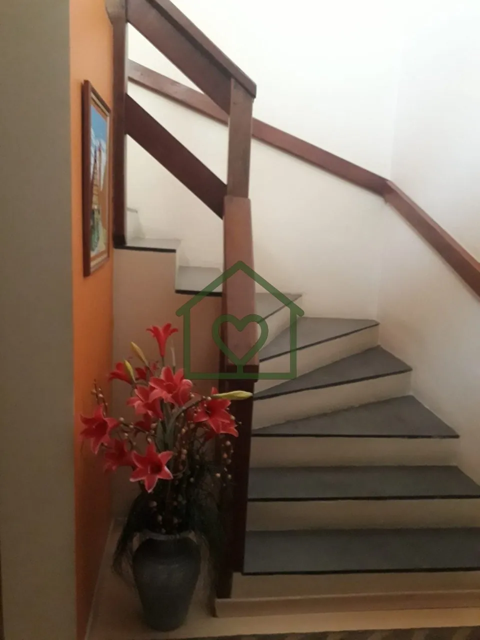 Imagem Ótimo casa/sobrado no bairro Auxiliadora, com 3 dormitórios, 3 vagas de garagem e anexo nos fundos...