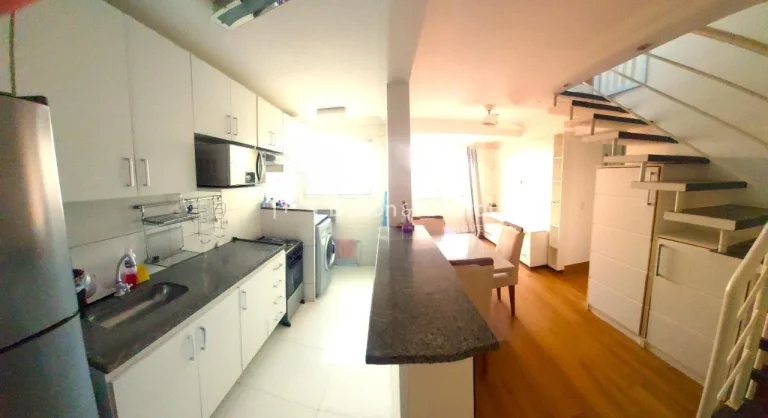 Imagem Linda cobertura mobiliada no Jardim Proença, Campinas, com 107 m² de área útil. O andar superior...