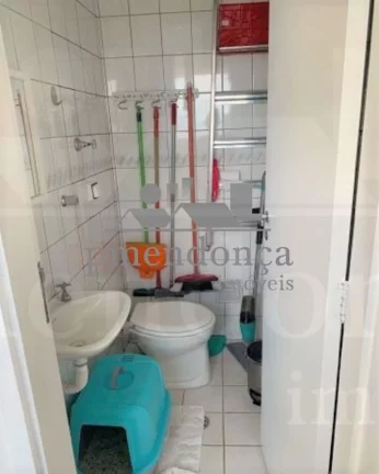 Imagem Apartamento amplo e bem dividido, com living para 2 ambientes, 03 quartos sendo 1 suíte, banheiro s...