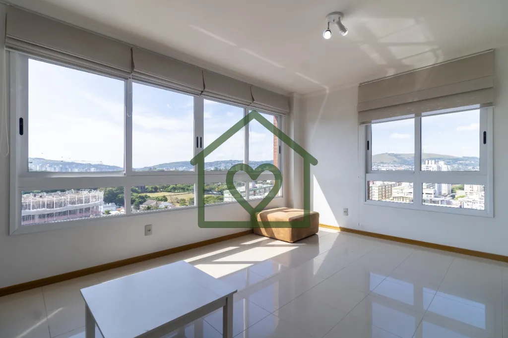 Imagem Apartamento semimobiliado em andar alto no bairro Petrópolis. 
 
Vista panorâmica de todas as jane...