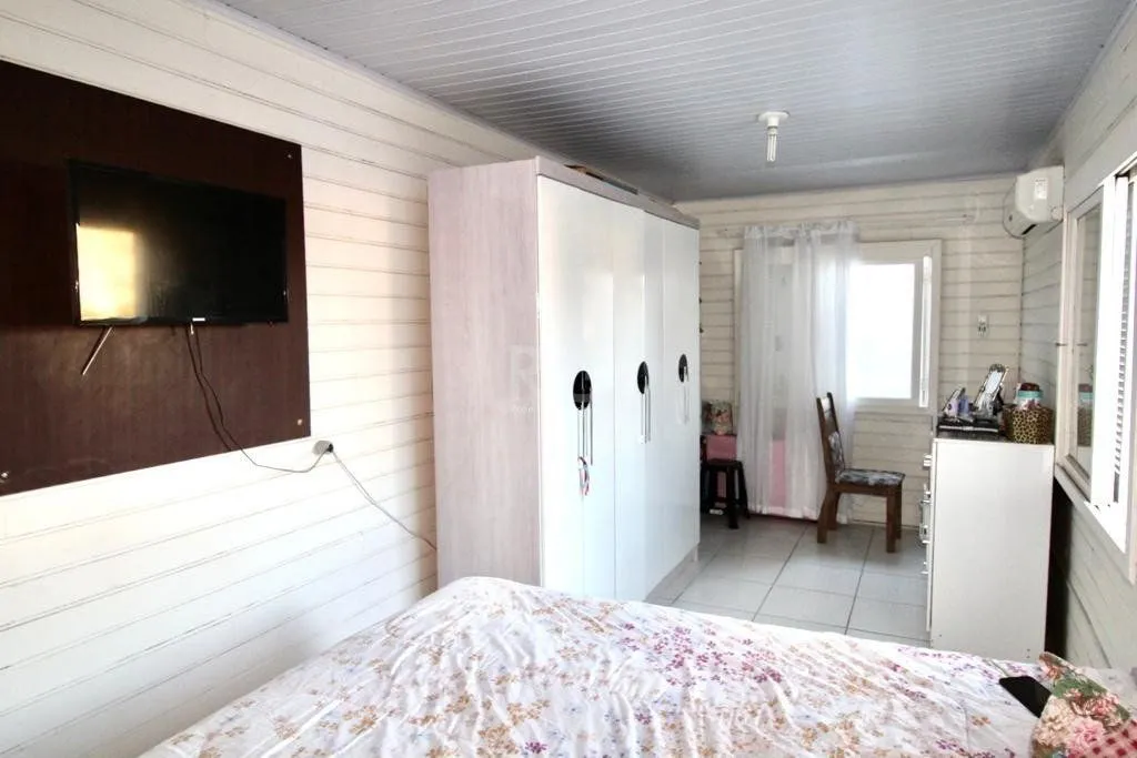 Imagem Casa para Venda - 90m², 5 dormitórios, sendo 1 suites, 5 vagas - Teresópolis
