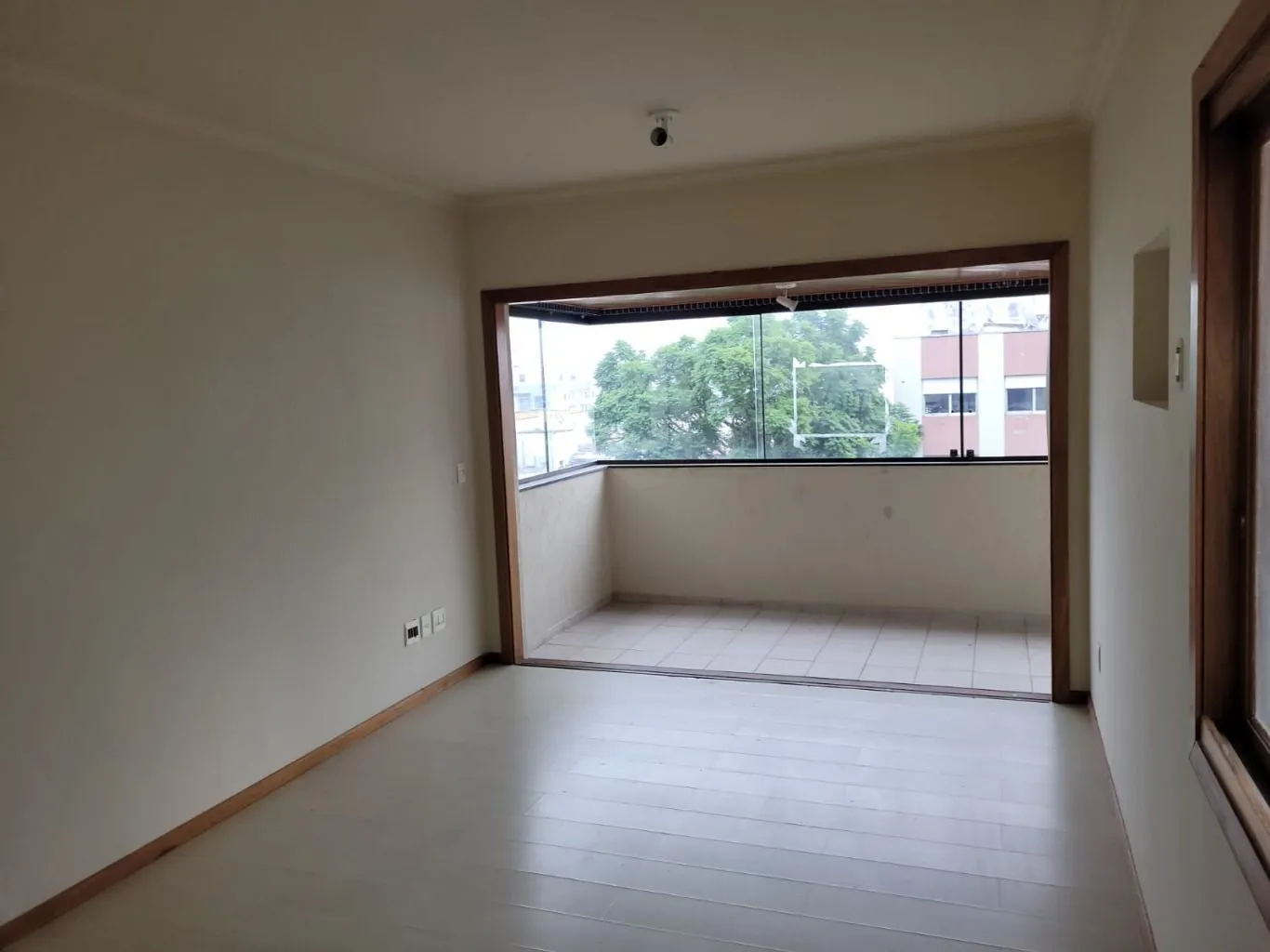 Imagem Apartamento de 3 quartos, suíte e 2 vagas de garagem no bairro Petrópolis em POA