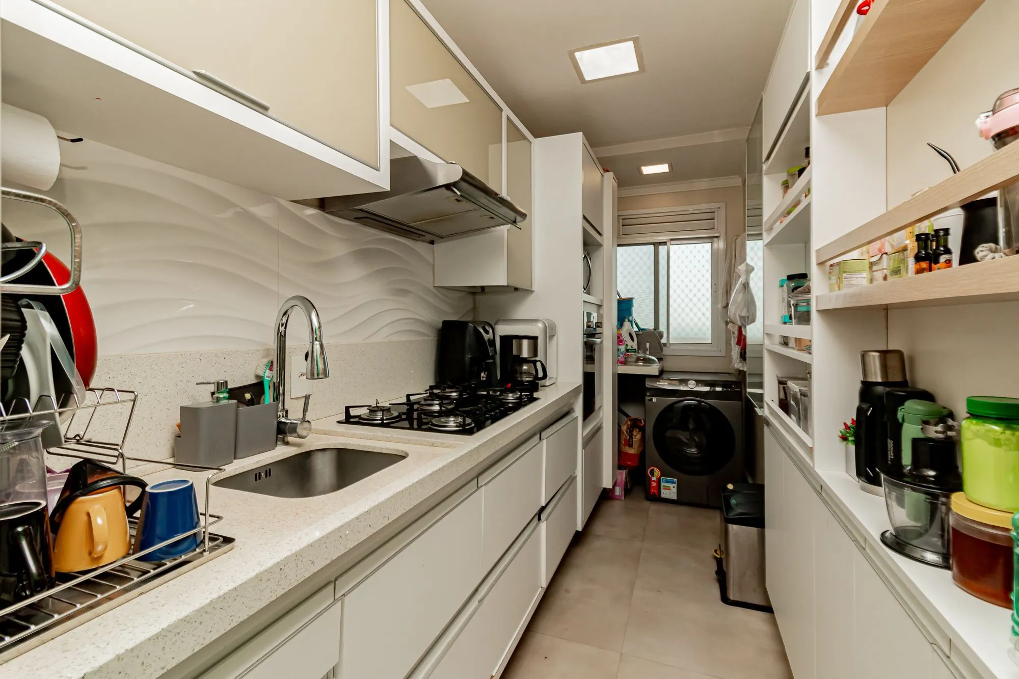 Imagem Apartamento 3 dormitórios, 2 banheiros, 1 vaga coberta e piscinas B. São Geraldo