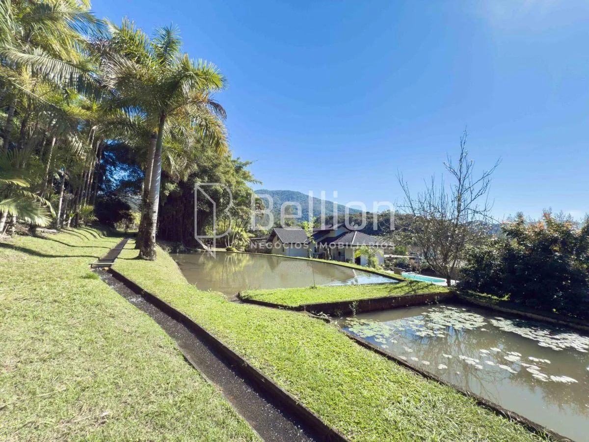 Imagem Casa com 2 lagoas, água corrente e piscina, um verdadeiro paraíso!