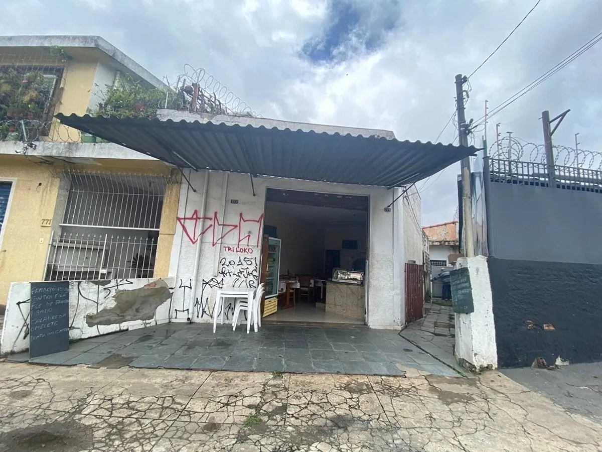 Foto do imóvel Casa à Venda - Excelente Oportunidade de Investimento em Avenida Pedro Bueno