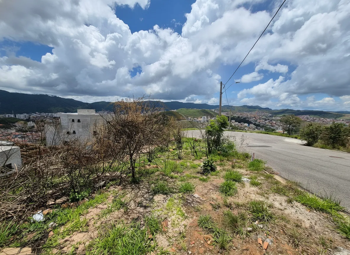 Imagem Terreno 250 m² à venda em Jardim Bandeirantes, Poços de Caldas