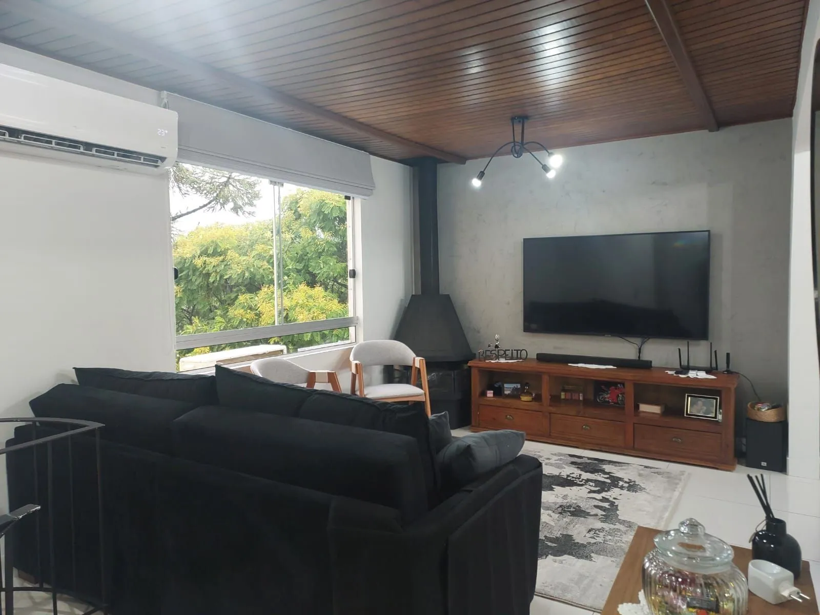 Imagem Cobertura com 02 quartos e 01 vaga coberta no Bairro Santana Porto Alegre
