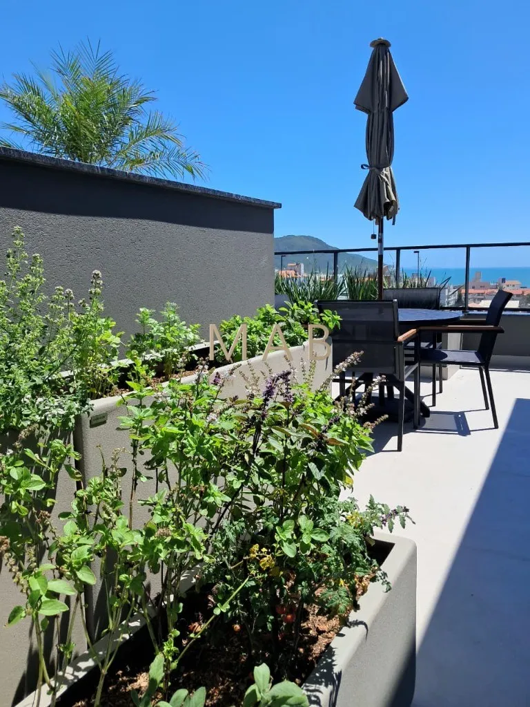 Imagem Apartamento à venda em Florianópolis-SC, bairro Ingleses do Rio Vermelho, 2 quartos sendo 1 suíte, sala de estar/jantar, 1 vaga, 88,36m² de área. Venh