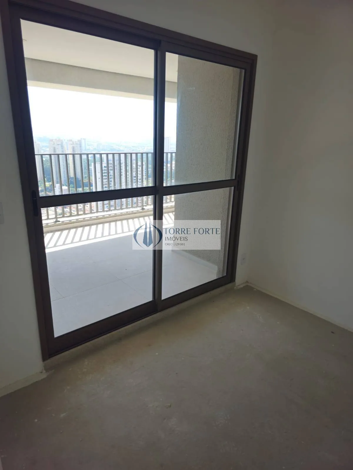 Imagem Apartamento novo com 2 dormitorios 1 suite , varanda , 1 vaga no Tatuape .