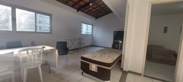 Imagem VENDO UMA LINDA COBERTURACOM 4 QUARTOS 2 SUÍTES DE FRENTE PARA A PRAIA.