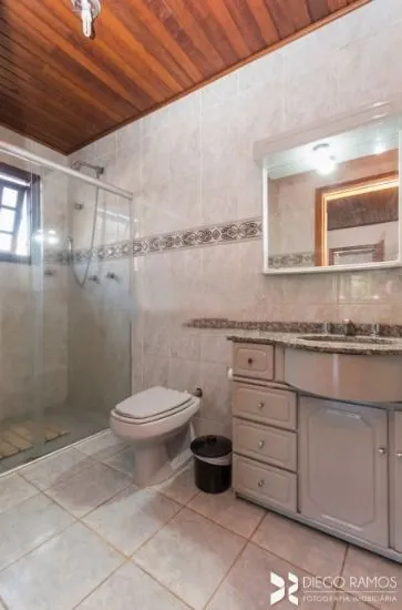 Imagem Casa para Venda - 190m², 4 dormitórios, sendo 1 suites, 2 vagas - Partenon