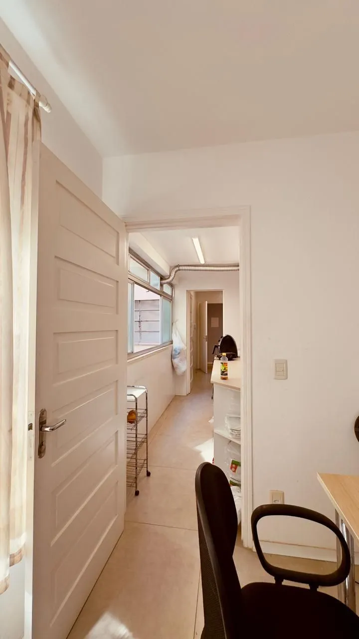 Imagem EXCELENTE APARTAMENTO À VENDA - TOTALMENTE REFORMADO E PRONTO PARA MORAR