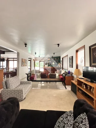 Imagem Casa de Condomínio em Alphaville - Santana de Parnaíba